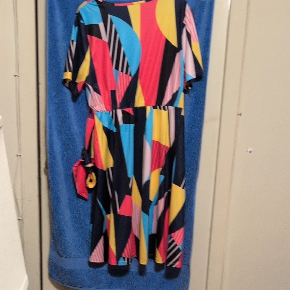 Colorful Geometric Pattern Dress - Picture 6 of 7